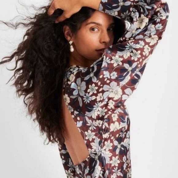 NWOT Future Collective NWT Silky Floral Shift Dress Open Back Romantic Feminine - Picture 5 of 11